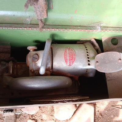 Vintage Van Dorn no 75 Quick saw in metal tool case