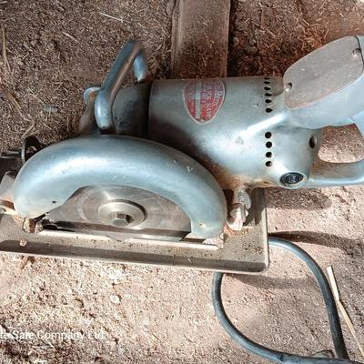 Vintage Van Dorn no 75 Quick saw in metal tool case