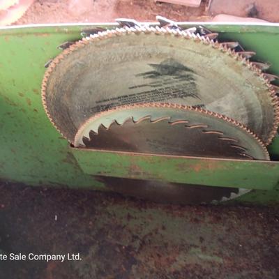 Vintage Van Dorn no 75 Quick saw in metal tool case