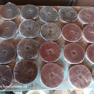 LOTS of new packages of 4" sanding pad / disks