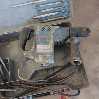 Bosch hammer SDS=Plus Drill in metal case with accessories