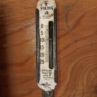 Two Antique scales Chatllon's Improved String balance NEW YORK and Viking JR. Hanson Scale Co.