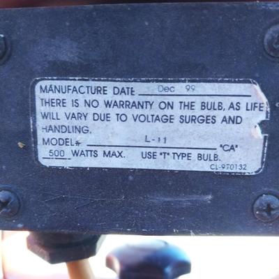 Double headed electric work light on stand