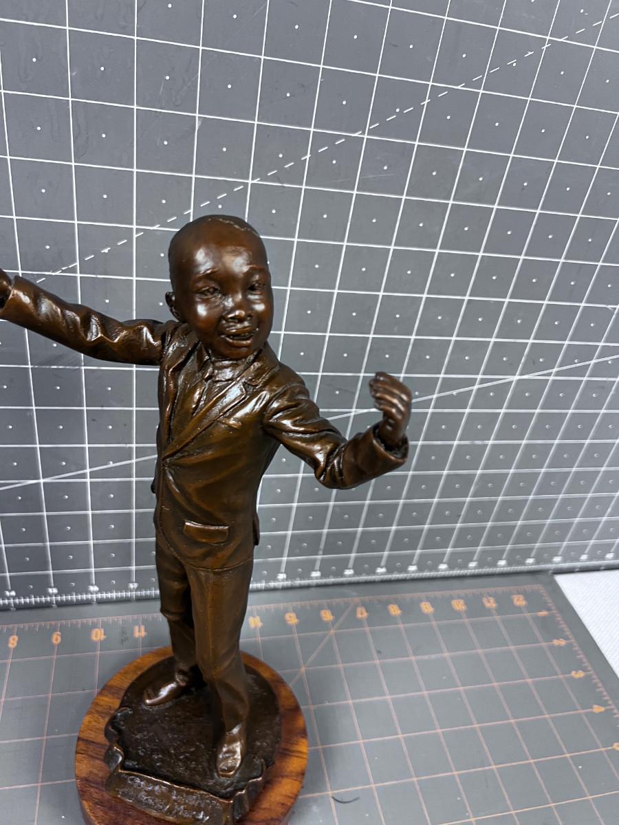 Bronze Statue GARDY MARDY