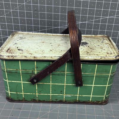 Green Sage Colored Tin Picnic Basket With Handles, ANTIQUE 