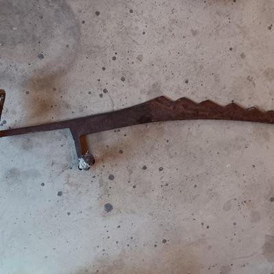 Vintage Antique Primitive Hay Cutting or Ice Knife Hand Saw Rustic Barn / Farm Tool