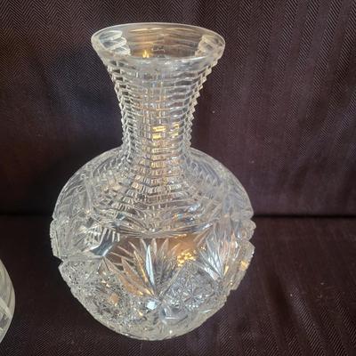 Crystal Vases and a Glass Decanter (DR-DW)