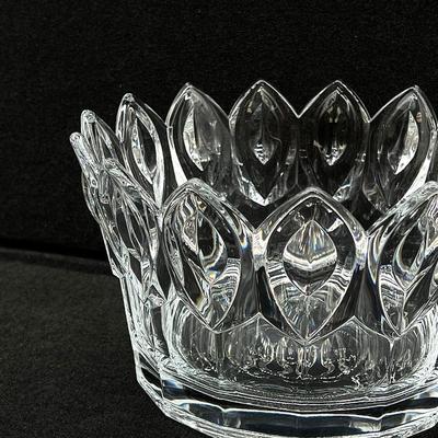 MIKASA ~ 9â€ Round Crown Crystal Serving Dish