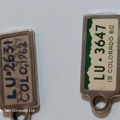 Collection of small collectible items - Vintage Kent knife - coors ashtray - and more trinkets