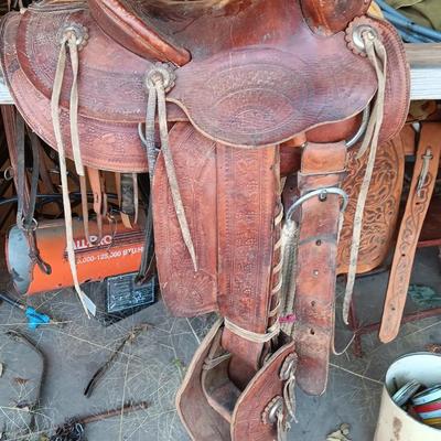 Antique Child's Saddle / Pony saddle