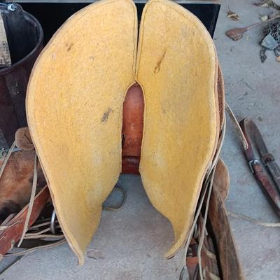 Antique Child's Saddle / Pony saddle