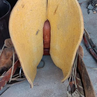 Antique Child's Saddle / Pony saddle