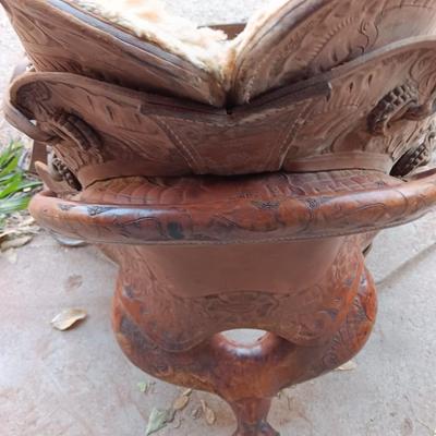 Antique Child's Saddle / Pony saddle