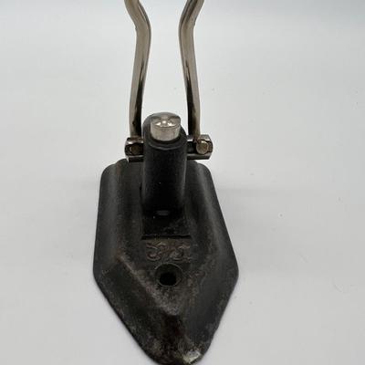 Antique Wilson Jones Co. Cast Iron Single Hole Paper Punch