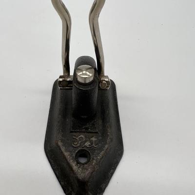 Antique Wilson Jones Co. Cast Iron Single Hole Paper Punch