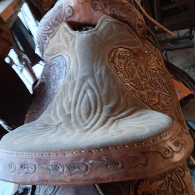 Nice Vintage western saddle