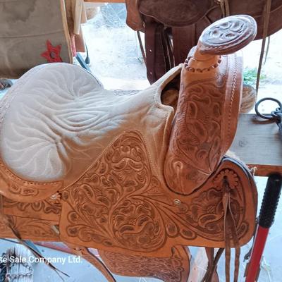 Nice Vintage western saddle