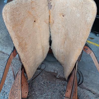 Nice Vintage western saddle