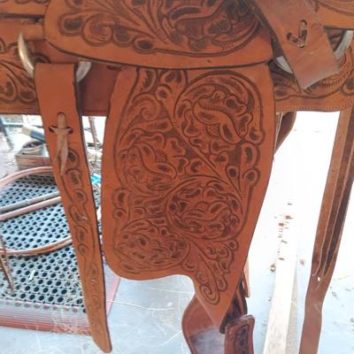 Nice Vintage western saddle