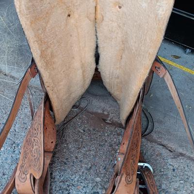 Nice Vintage western saddle
