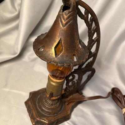 Mission / Craftsman style lamp