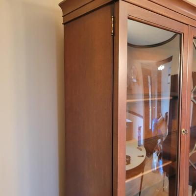 China Cabinet and Hutch (DR-DW)