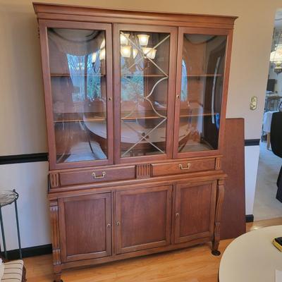 China Cabinet and Hutch (DR-DW)