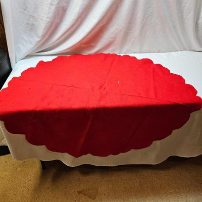 Large Collection of Christmas Pillows, Rugs, Mats, Quilts & More  (S1-JS)