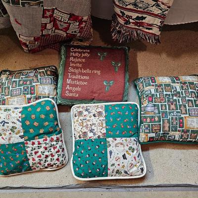 Large Collection of Christmas Pillows, Rugs, Mats, Quilts & More  (S1-JS)