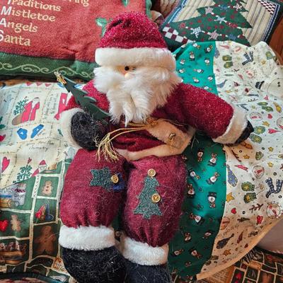 Large Collection of Christmas Pillows, Rugs, Mats, Quilts & More  (S1-JS)