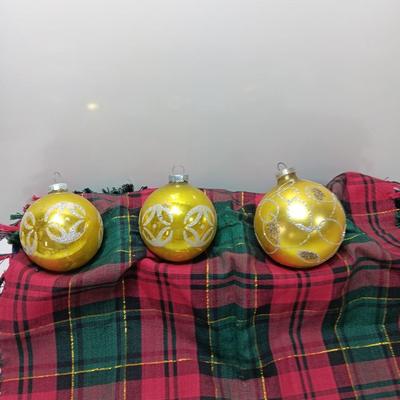 yellow glass Shiny Brite & Western Germany Glass Christmas ornaments