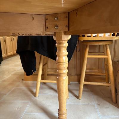 Solid Wood Table & Chairs (K-KL)