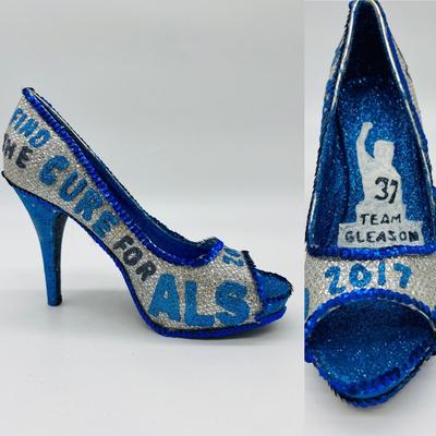 TEAM GLEASON Krewe of Muses Parade Stiletto