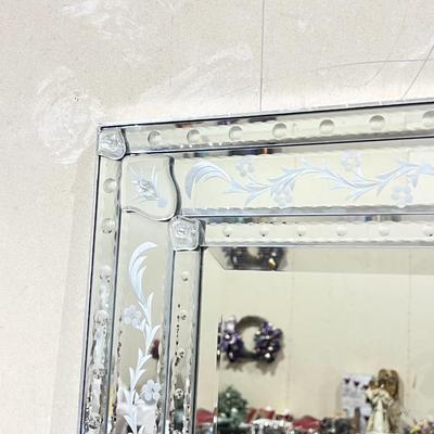 REN-WIL ~ Single (1) ~ Decorative Etched Glass Beveled Mirror