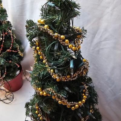 Christmas Wreaths,  Topiaries, Light Sets & More  (S1-JS)