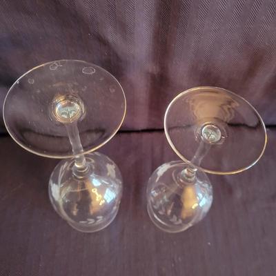 Etched Crystal Glasses and a Decanter (DR-DW)