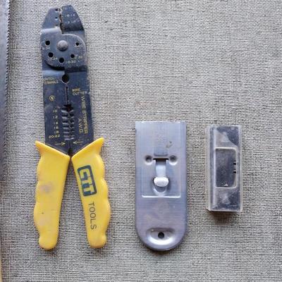 Handsaws-wire cutter/splitter-sledgehammer and more