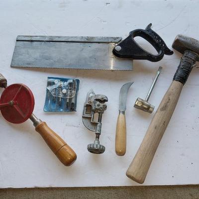 Carpenter tools - sledgehammer - saw - pipe cutter- and vintage drill