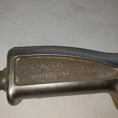 Cutting torch head with an assortment of air fittings