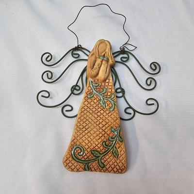 Miscellaneous Wood Christmas Cutouts, Yard Stakes, Table Sitters & More  (S1-JS)