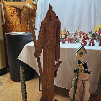 Miscellaneous Wood Christmas Cutouts, Yard Stakes, Table Sitters & More  (S1-JS)
