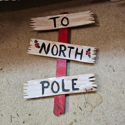 Miscellaneous Wood Christmas Cutouts, Yard Stakes, Table Sitters & More  (S1-JS)