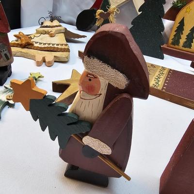 Miscellaneous Wood Christmas Cutouts, Yard Stakes, Table Sitters & More  (S1-JS)
