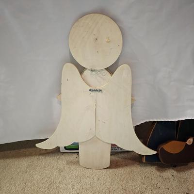 Miscellaneous Wood Christmas Cutouts, Yard Stakes, Table Sitters & More  (S1-JS)