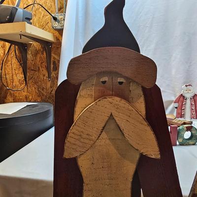 Miscellaneous Wood Christmas Cutouts, Yard Stakes, Table Sitters & More  (S1-JS)