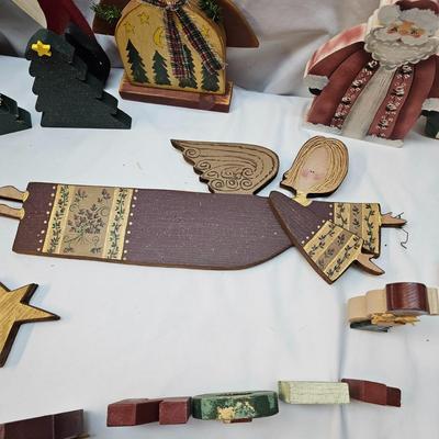 Miscellaneous Wood Christmas Cutouts, Yard Stakes, Table Sitters & More  (S1-JS)