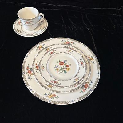 Royal Dalton Kingswood Five Piece Place Settings (K-KL)