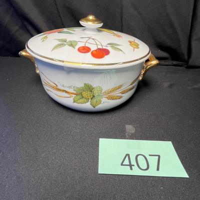 Royal Worcester Evesham round Casserole