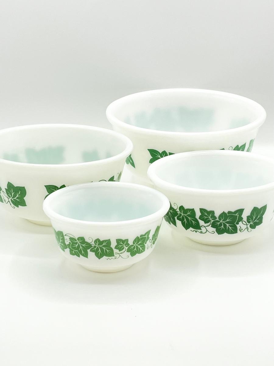 HAZEL ATLAS ~ Green Ivy ~ Milk Glass Nesting Mixing Bowls ~ Set