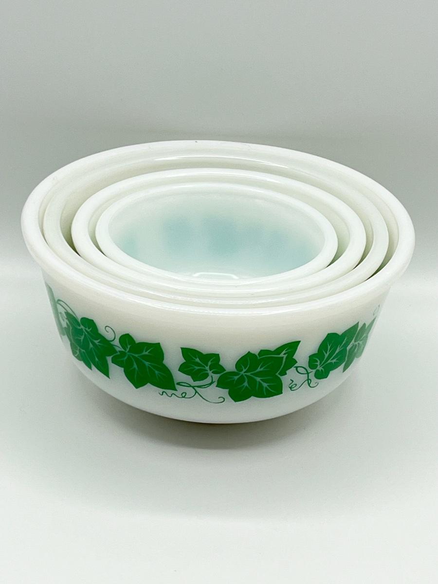 HAZEL ATLAS ~ Green Ivy ~ Milk Glass Nesting Mixing Bowls ~ Set